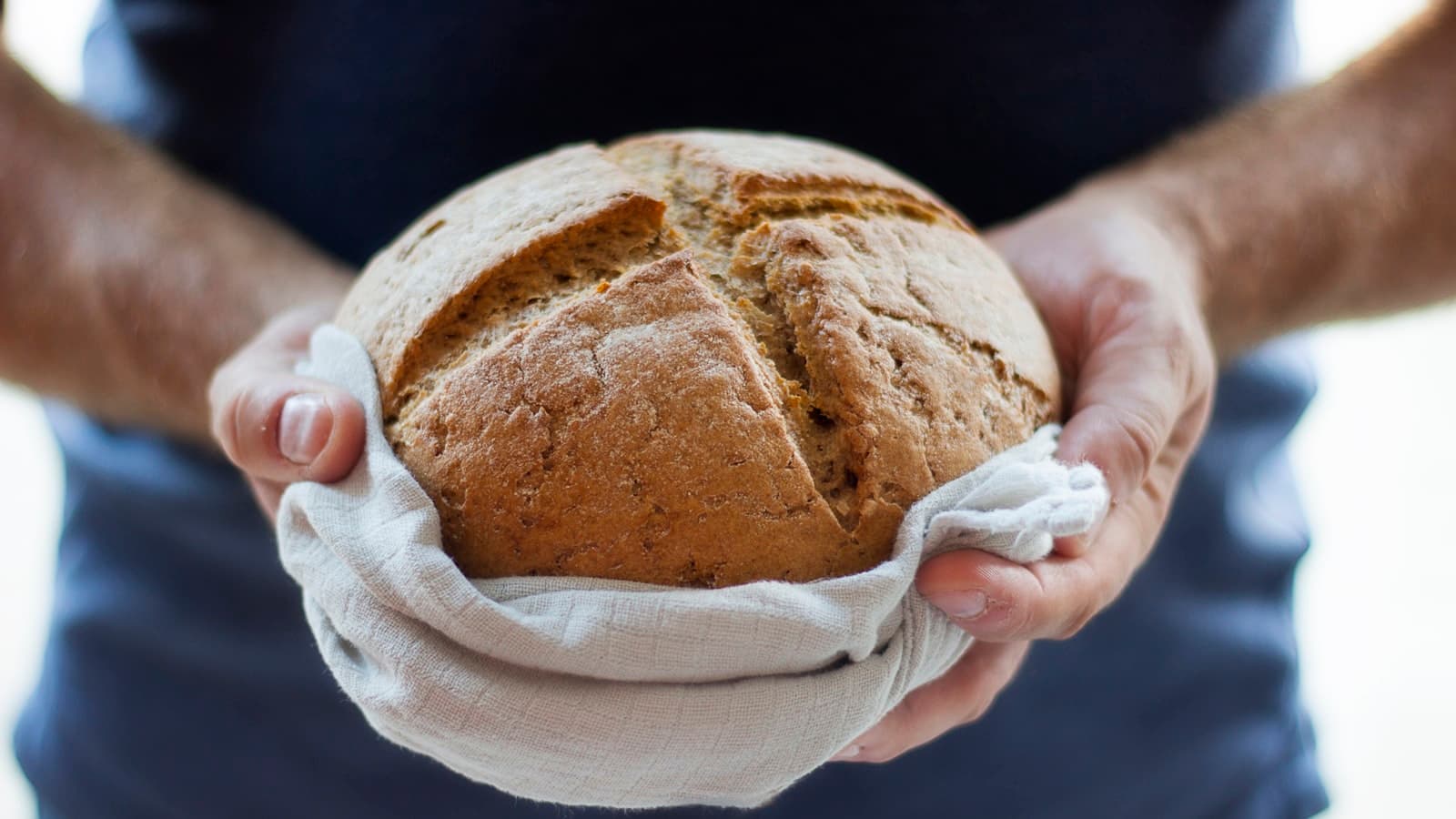 Mastering the Calories in Homemade Bread Per Slice Calculator