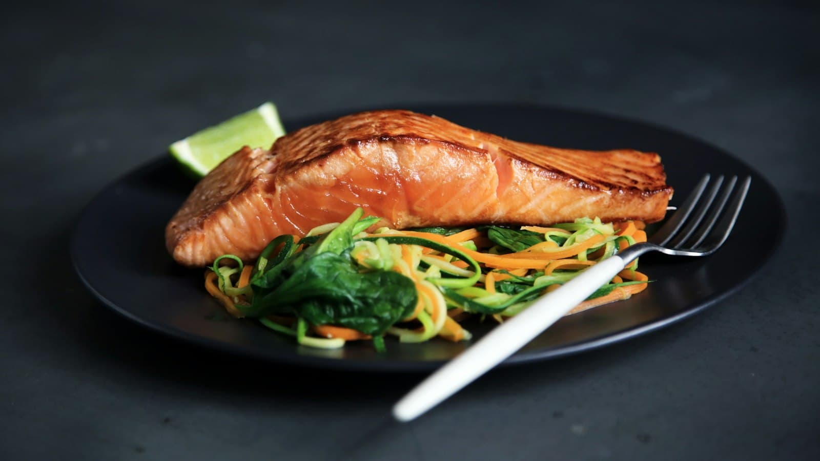 Salmon Nutrition Facts: Omega 3 Content Per 100g Serving